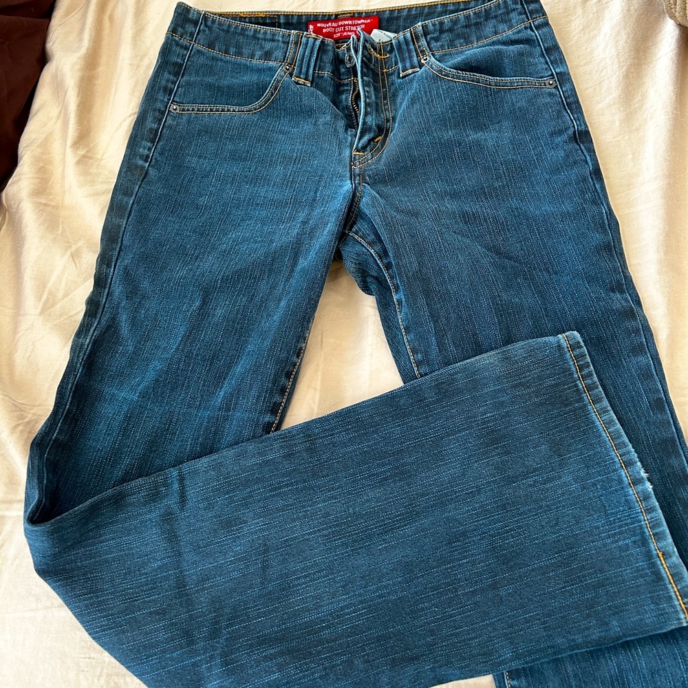Levi’s 525 Stretch Bootcut Jeans. Like new. Size 8
